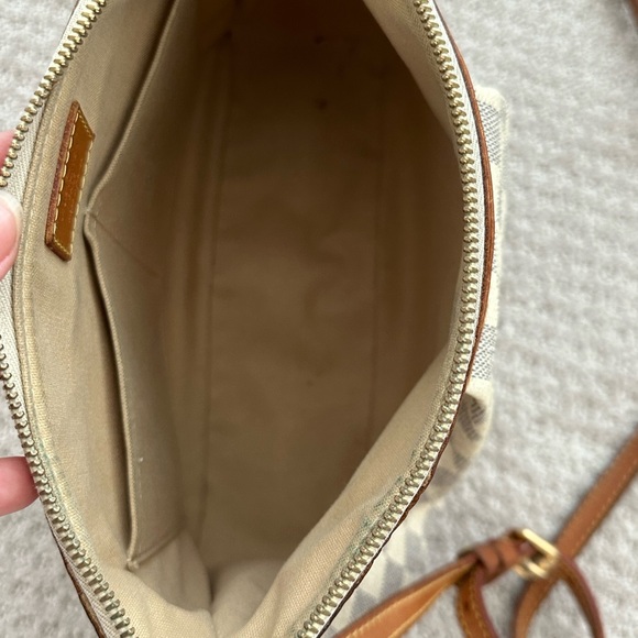 Pre-loved Louis Vuitton white canvas cross body bag. Small version. - Picture 13 of 14